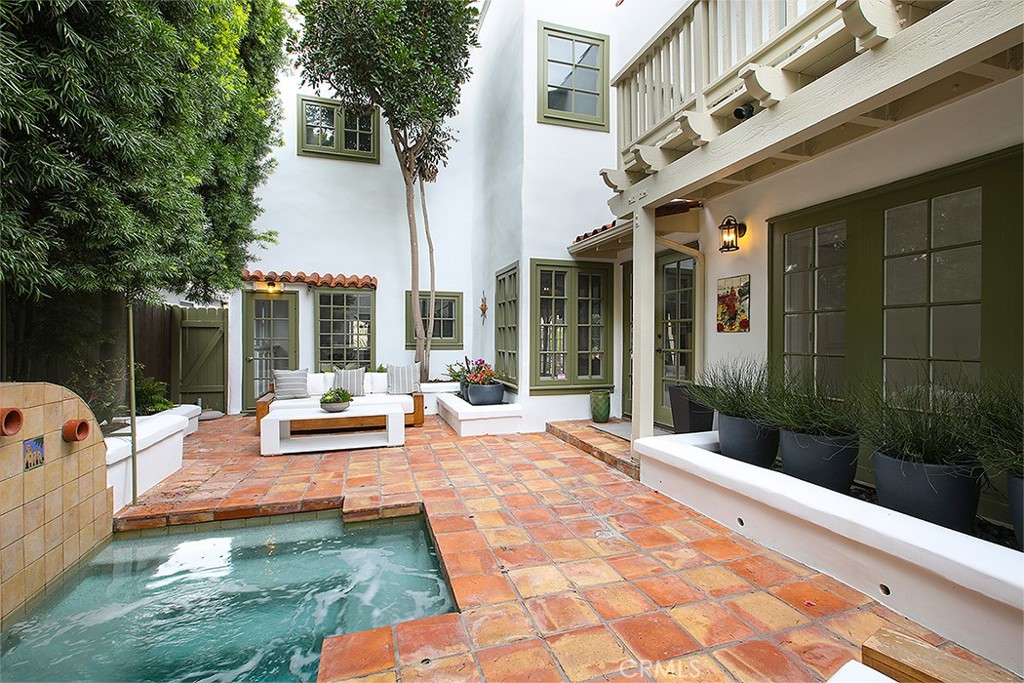 321 Poppy Avenue