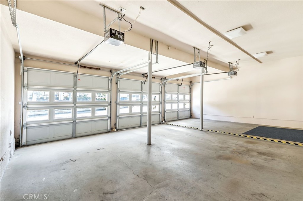 329 Marguerite Avenue Unit: 3