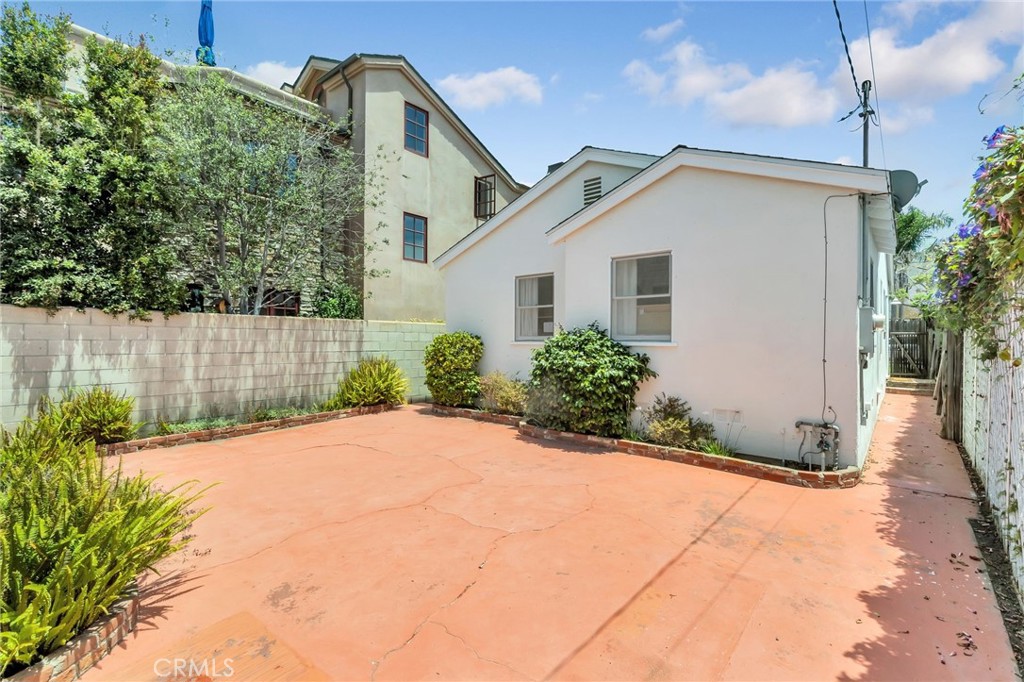 513 Acacia Avenue