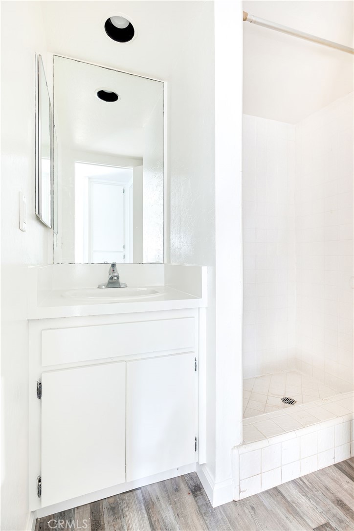 504 Orchid Avenue Unit: Lower