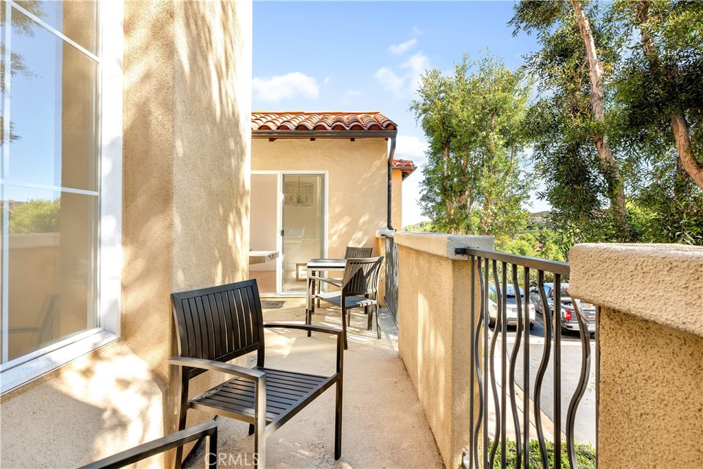 1 Savona Court