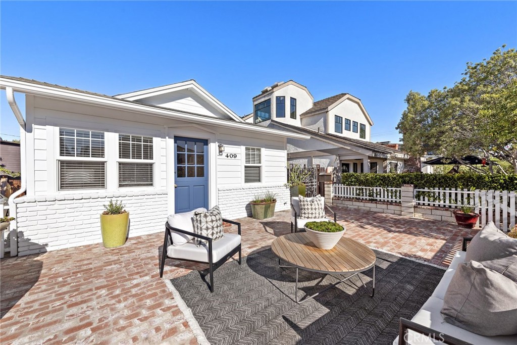 409 Dahlia Avenue