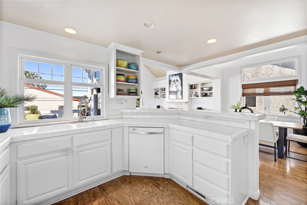409 Dahlia Avenue