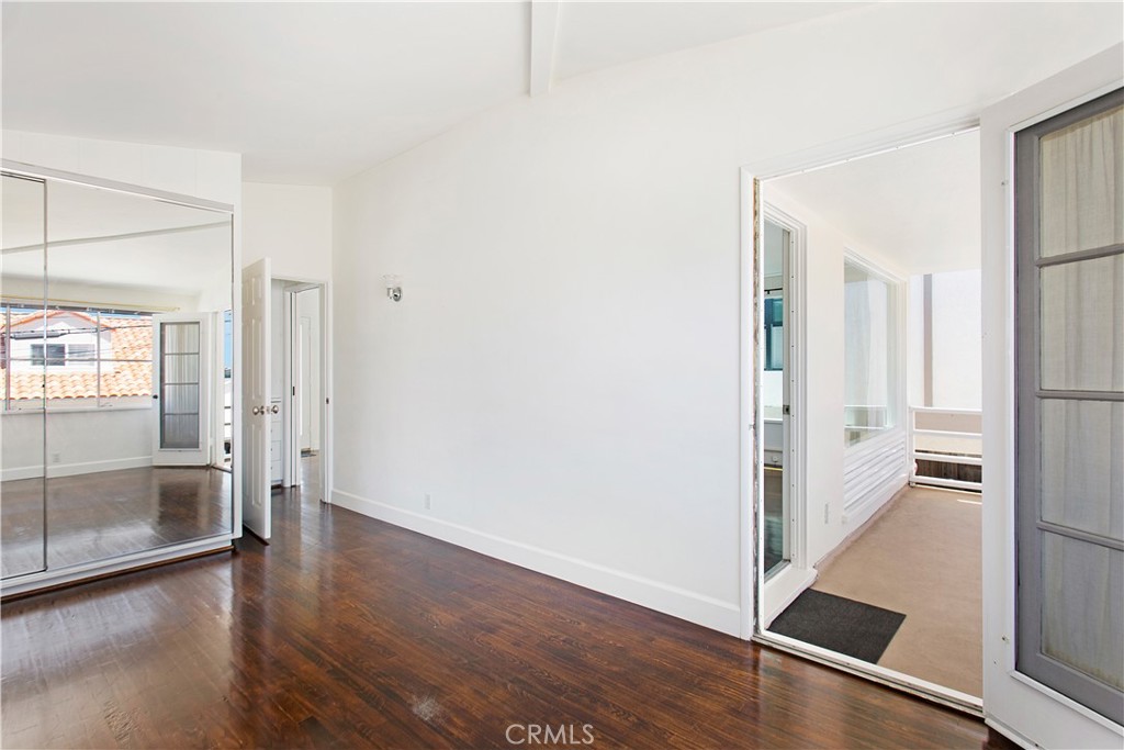 413 1/2 Dahlia Avenue