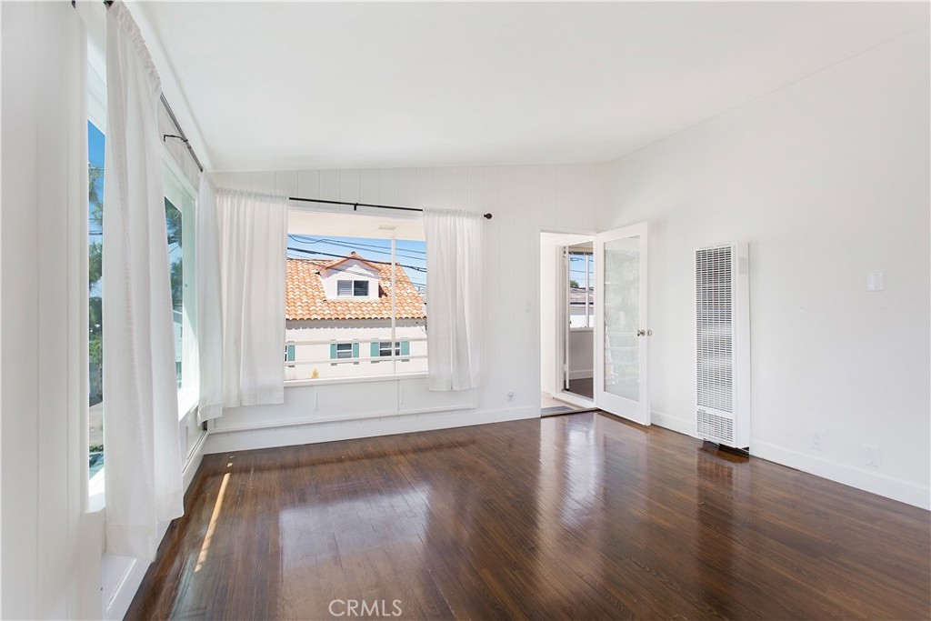 413 1/2 Dahlia Avenue