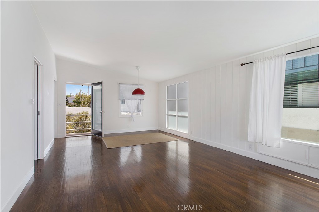 413 1/2 Dahlia Avenue