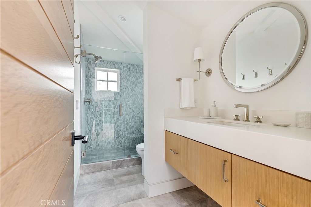 2148 E Oceanfront