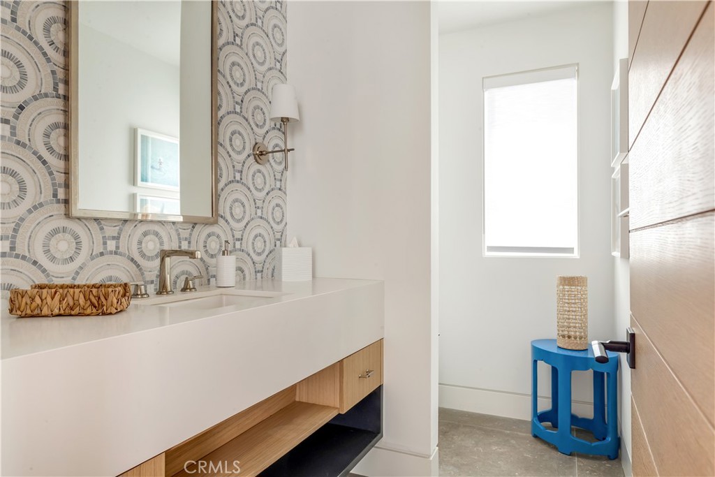 2148 E Oceanfront