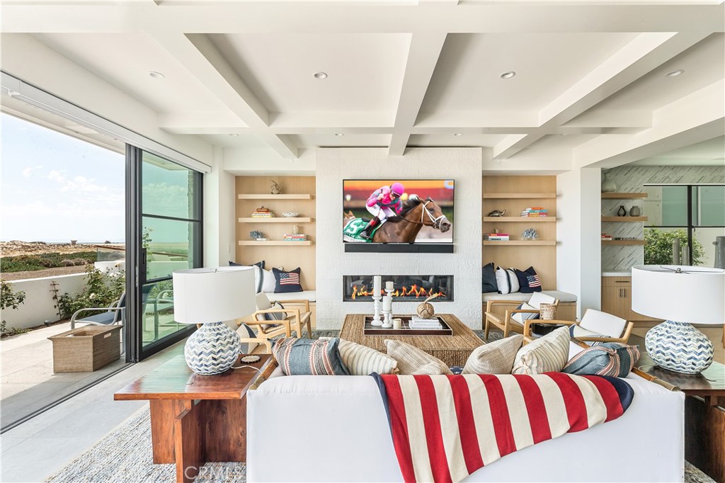 2148 E Oceanfront
