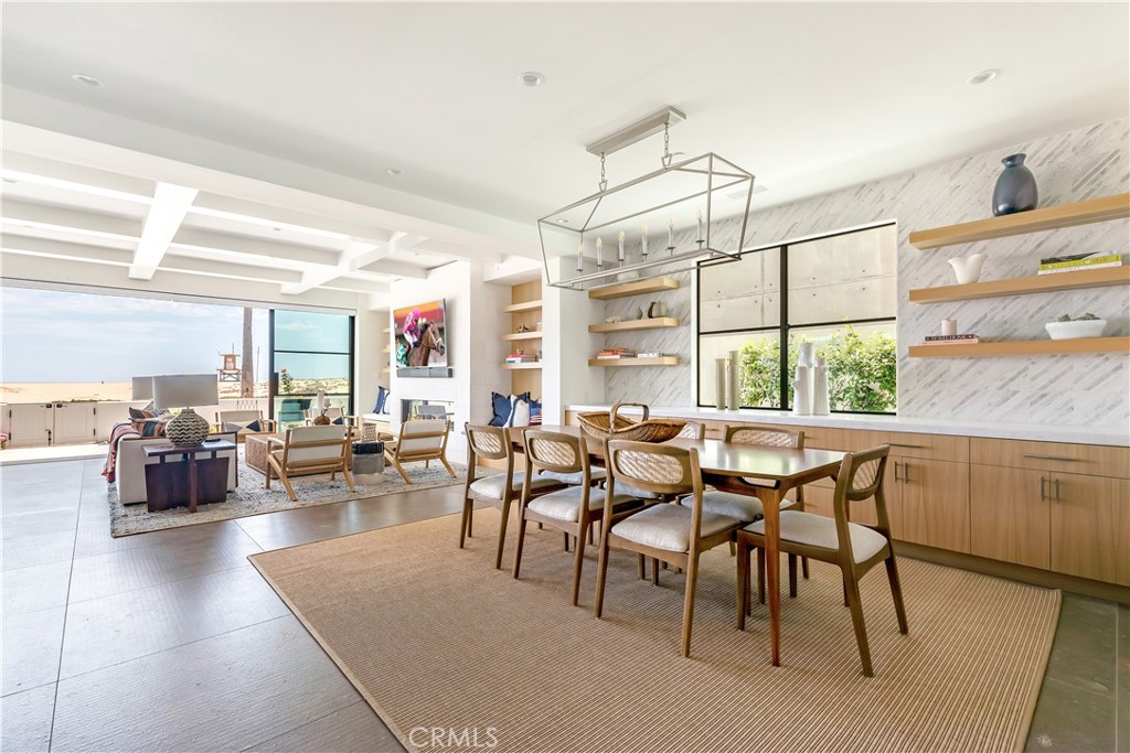 2148 E Oceanfront