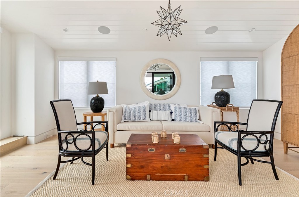 2148 E Oceanfront