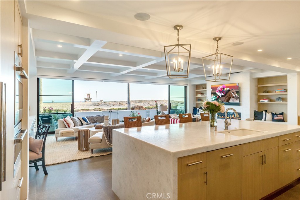 2148 E Oceanfront