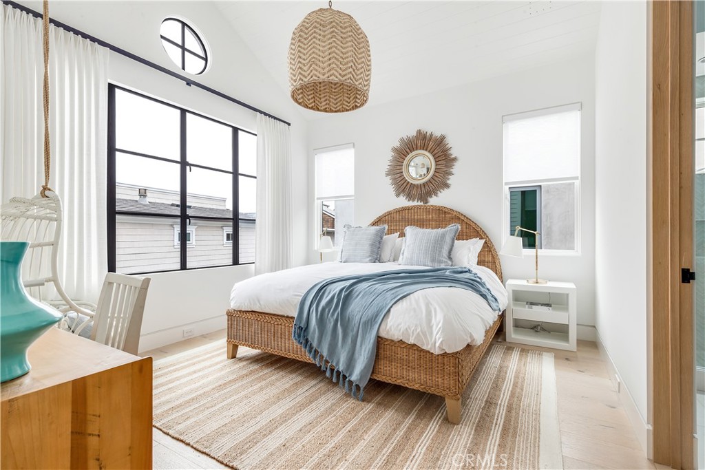 2148 E Oceanfront