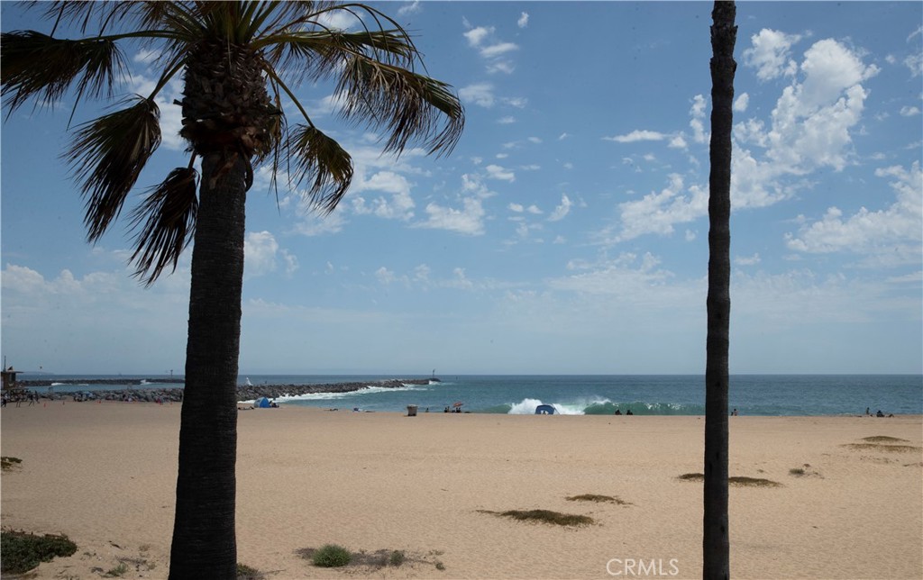 2148 E Oceanfront