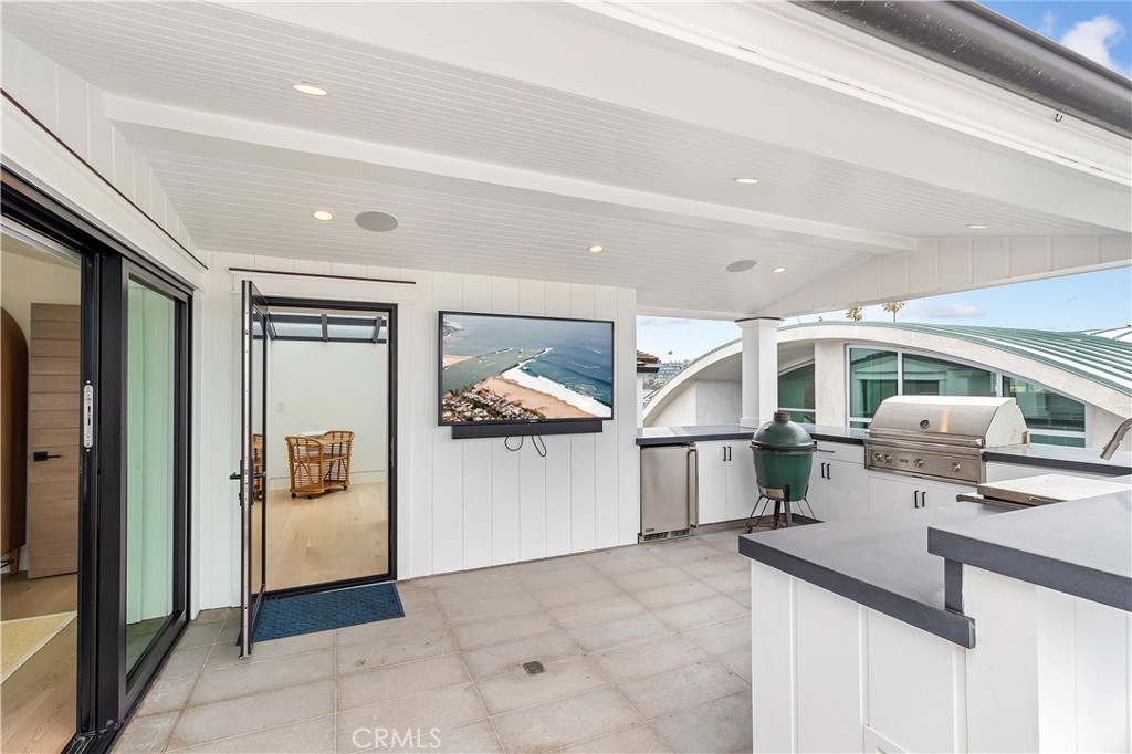 2148 E Oceanfront