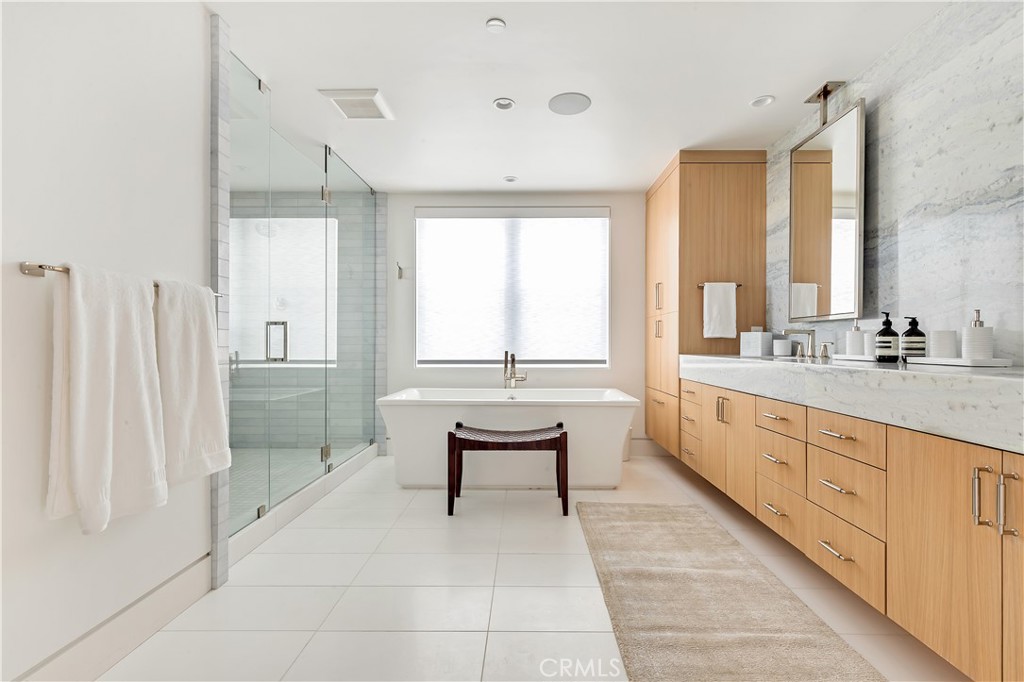 2148 E Oceanfront