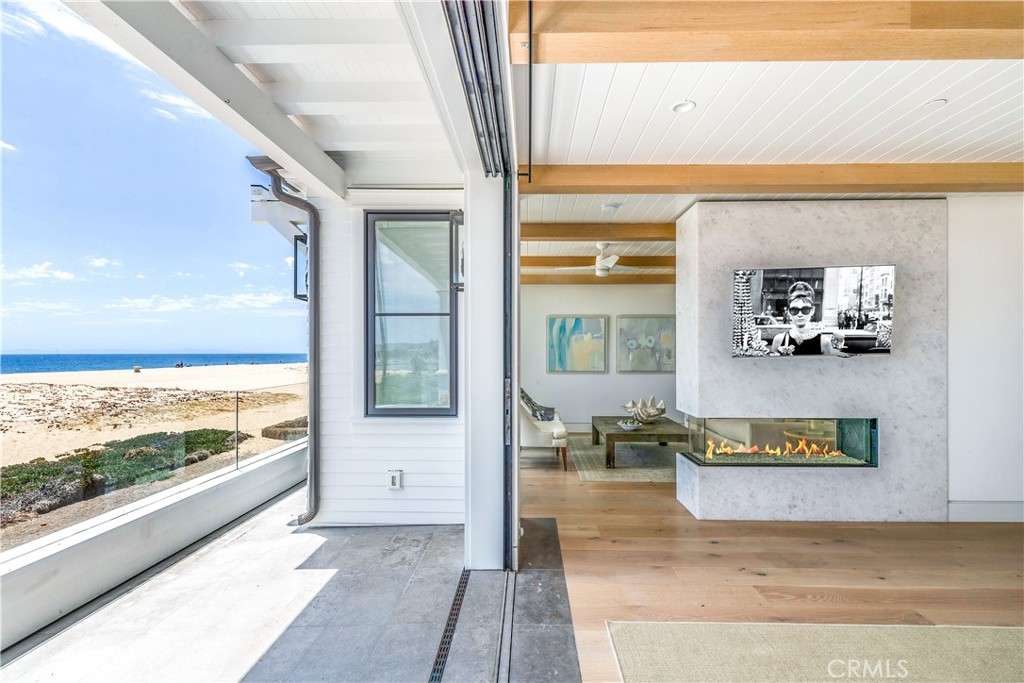 2148 E Oceanfront