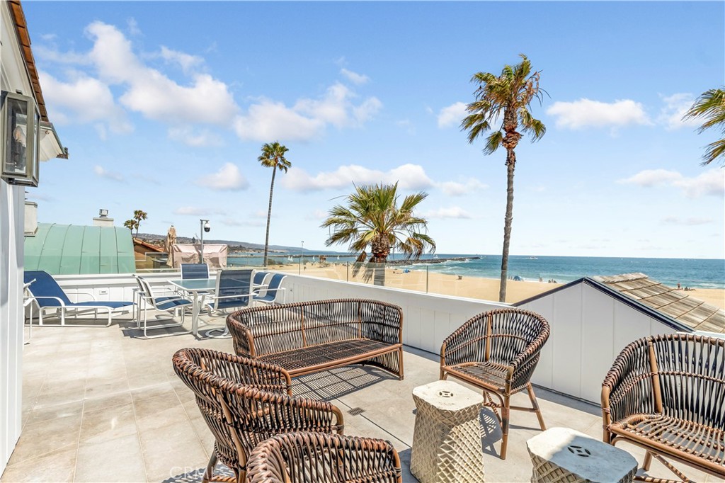 2148 E Oceanfront