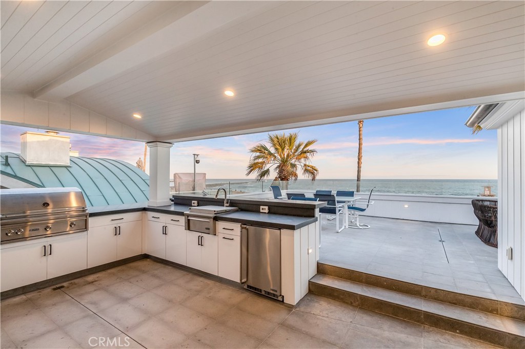2148 E Oceanfront