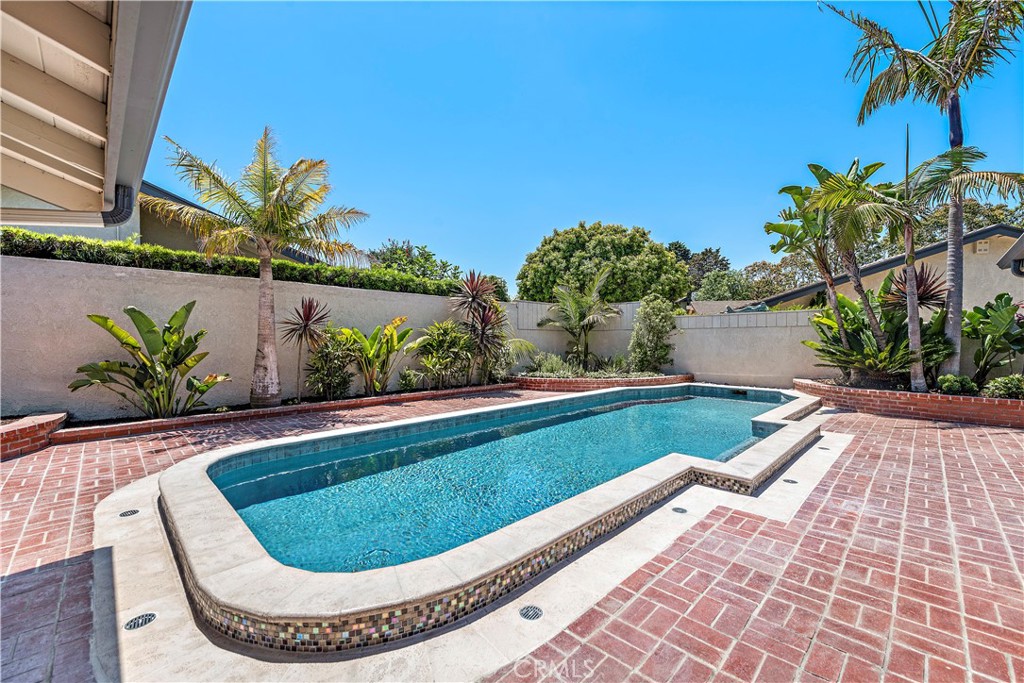 1 Maritime Drive