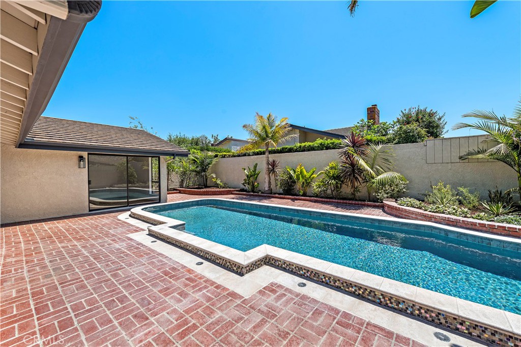 1 Maritime Drive
