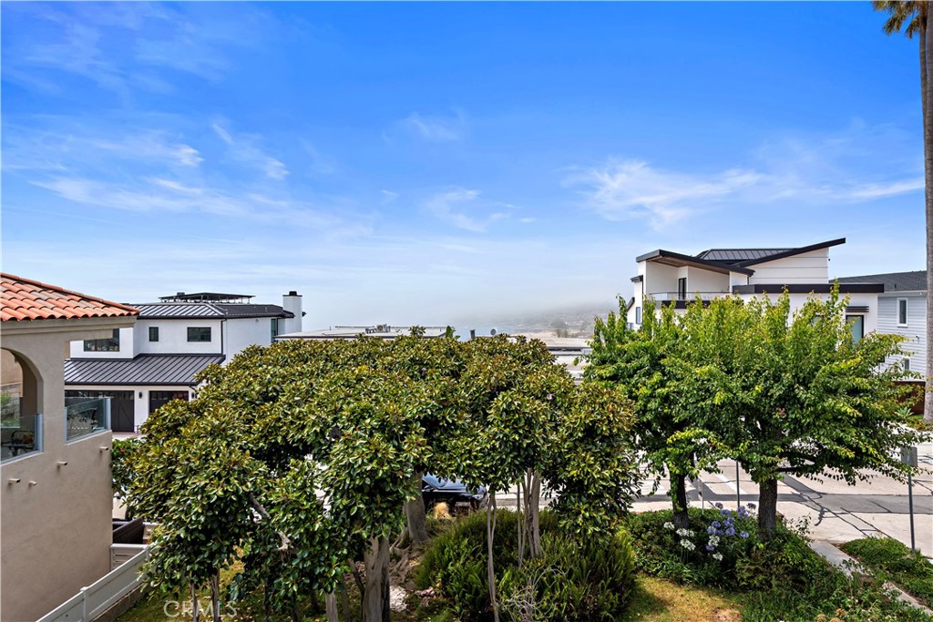 2511 Seaview Avenue