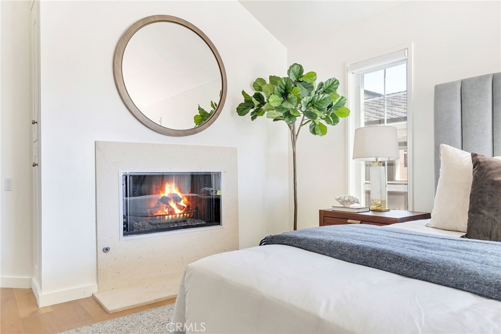 608 & 608.5 Acacia Avenue