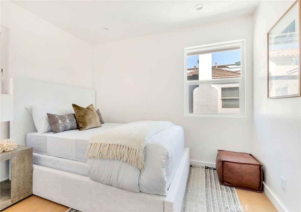 608 & 608.5 Acacia Avenue