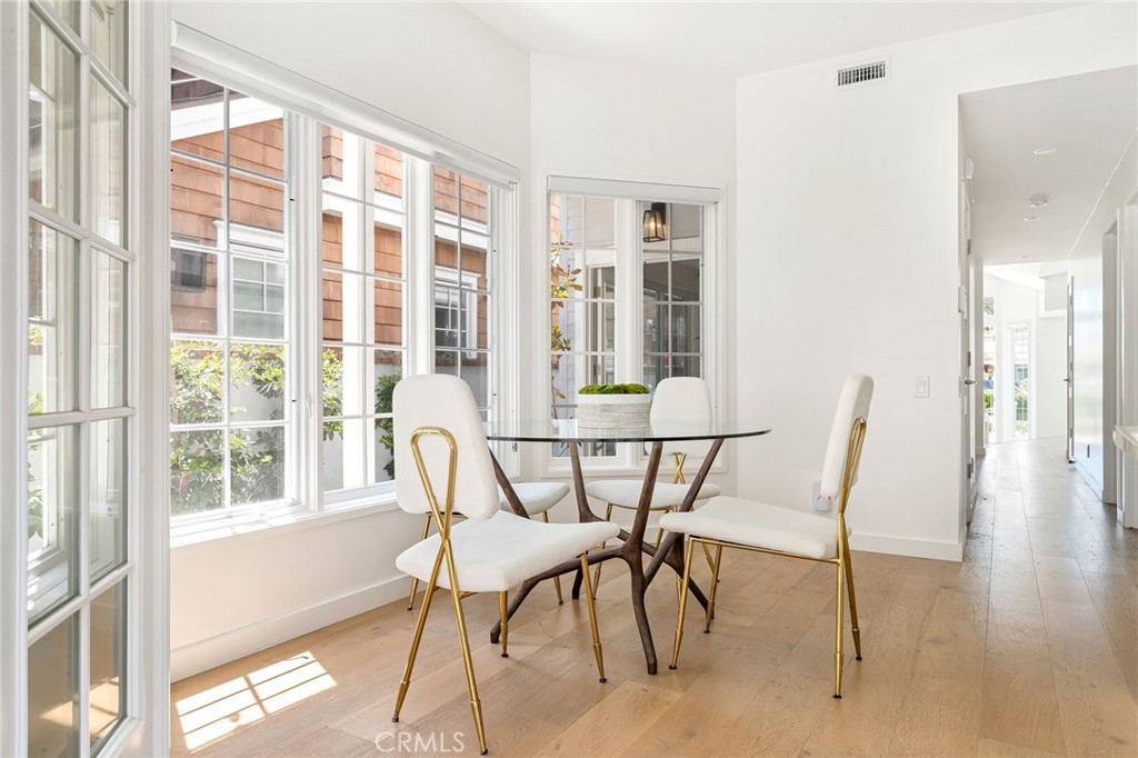 608 & 608.5 Acacia Avenue