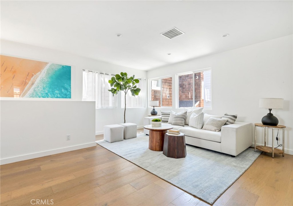 608 & 608.5 Acacia Avenue