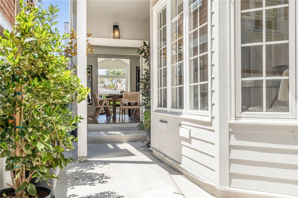 608 & 608.5 Acacia Avenue