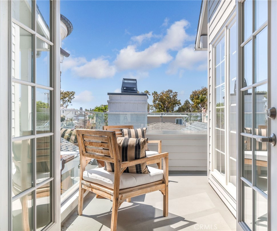 608 & 608.5 Acacia Avenue