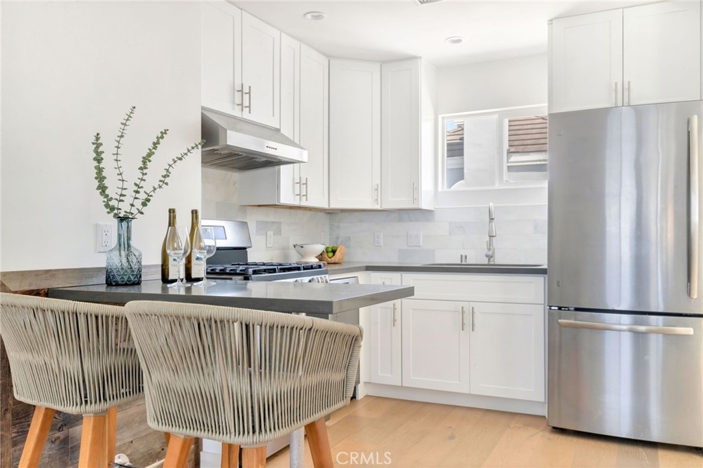 608 & 608.5 Acacia Avenue