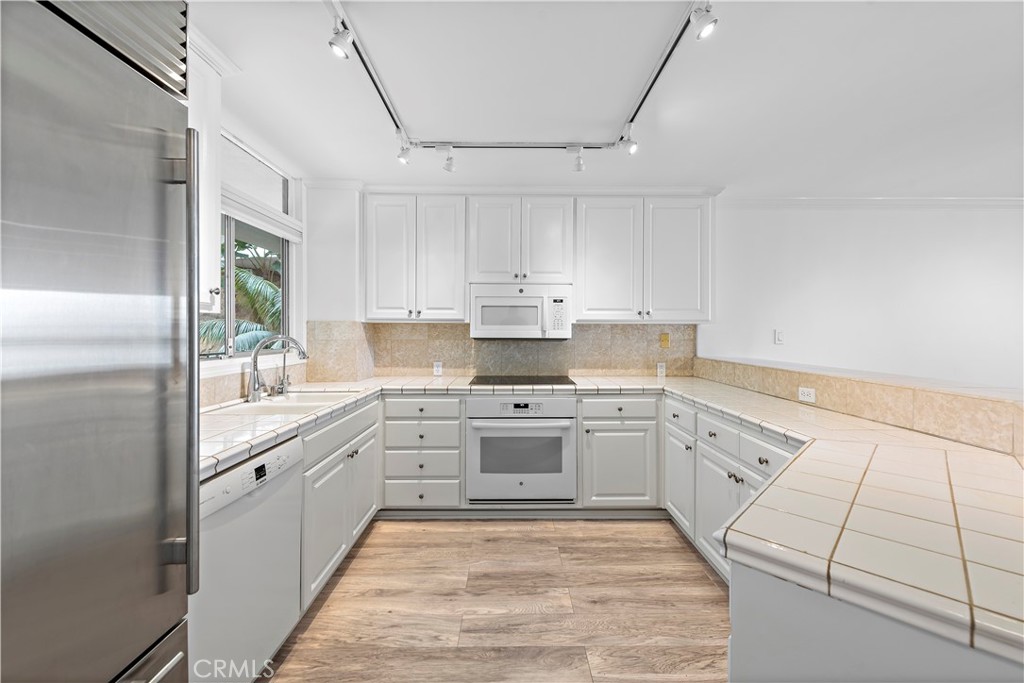 2525 Ocean Boulevard Unit: 2F