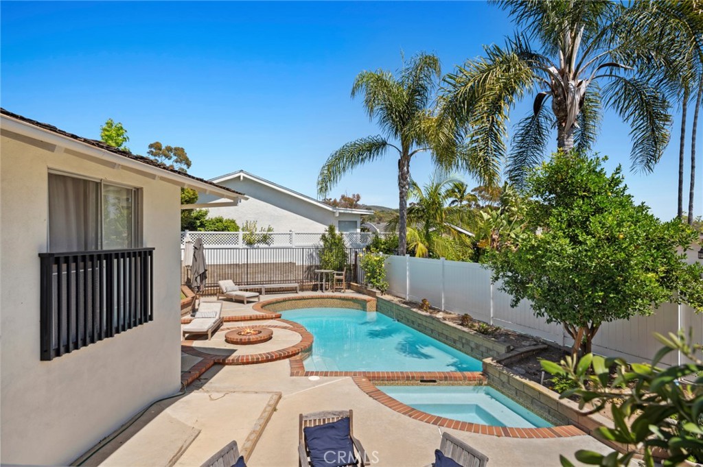 544 De Anza Drive