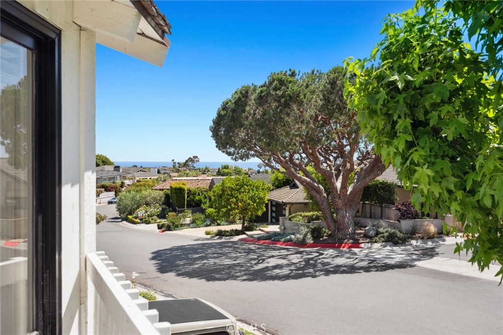 544 De Anza Drive