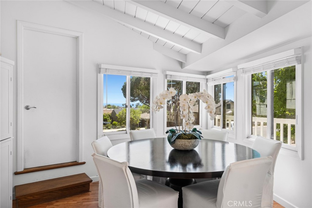 544 De Anza Drive
