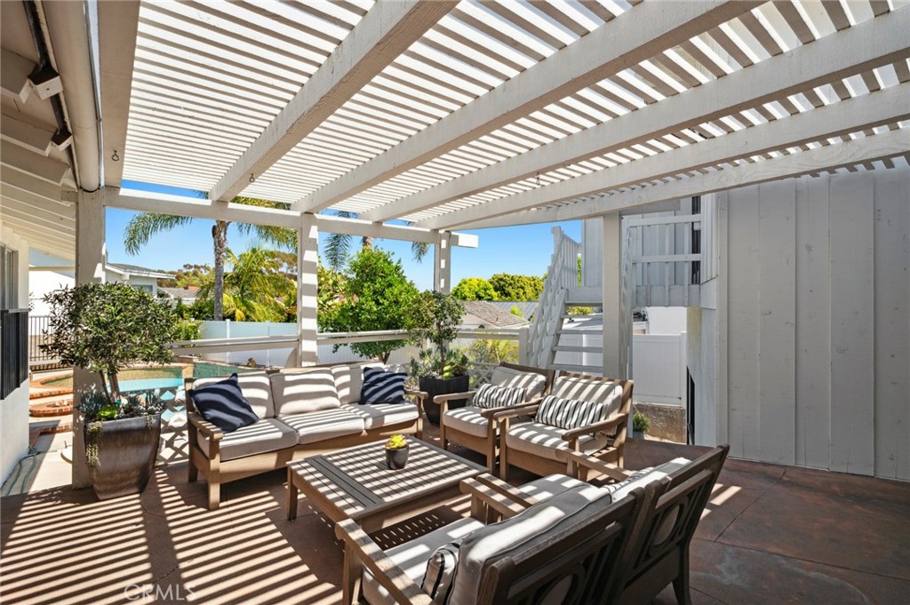 544 De Anza Drive