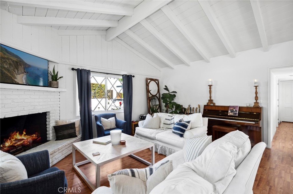 544 De Anza Drive