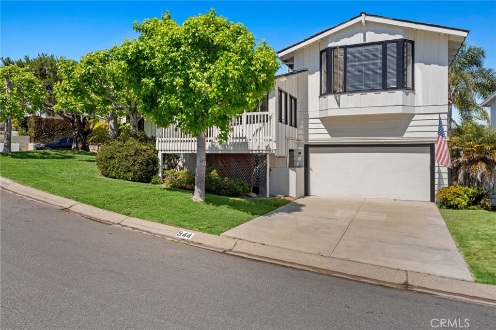 544 De Anza Drive