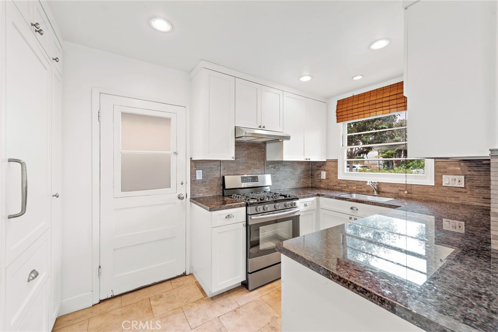413 Dahlia Avenue