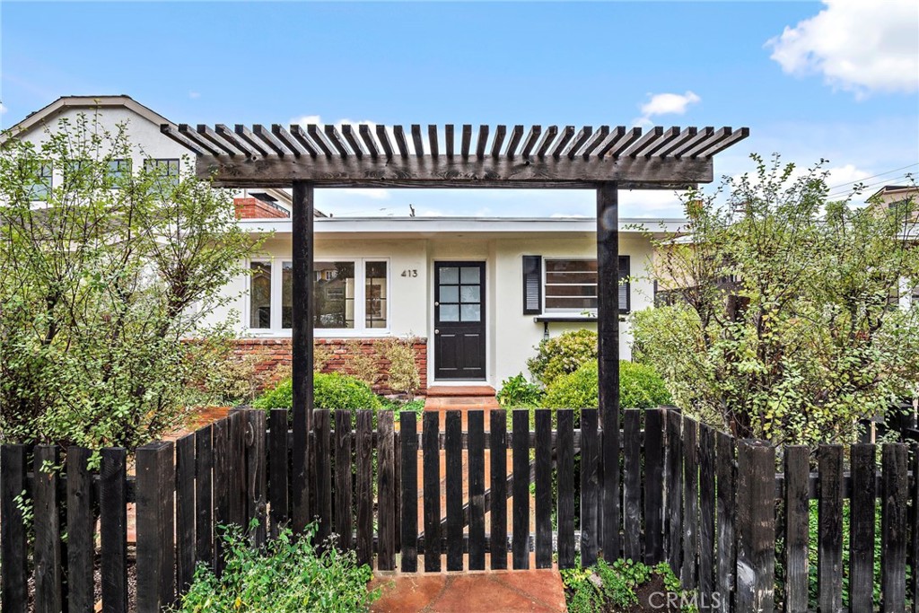 413 Dahlia Avenue