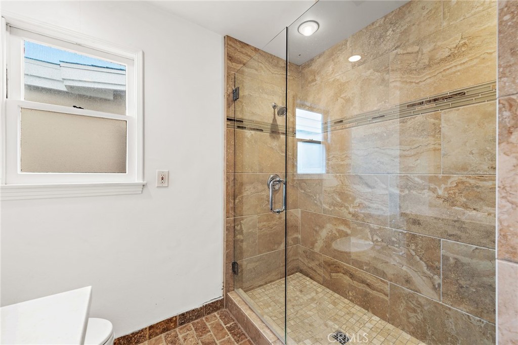 413 Dahlia Avenue