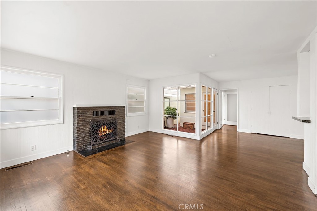 413 Dahlia Avenue