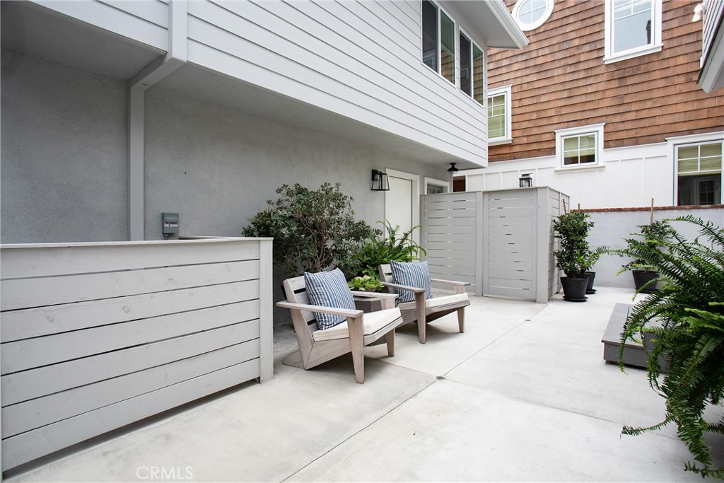 608 Acacia Avenue