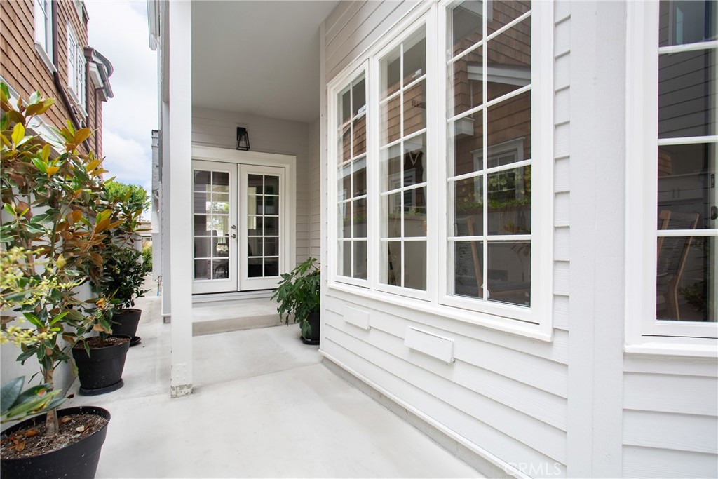 608 Acacia Avenue