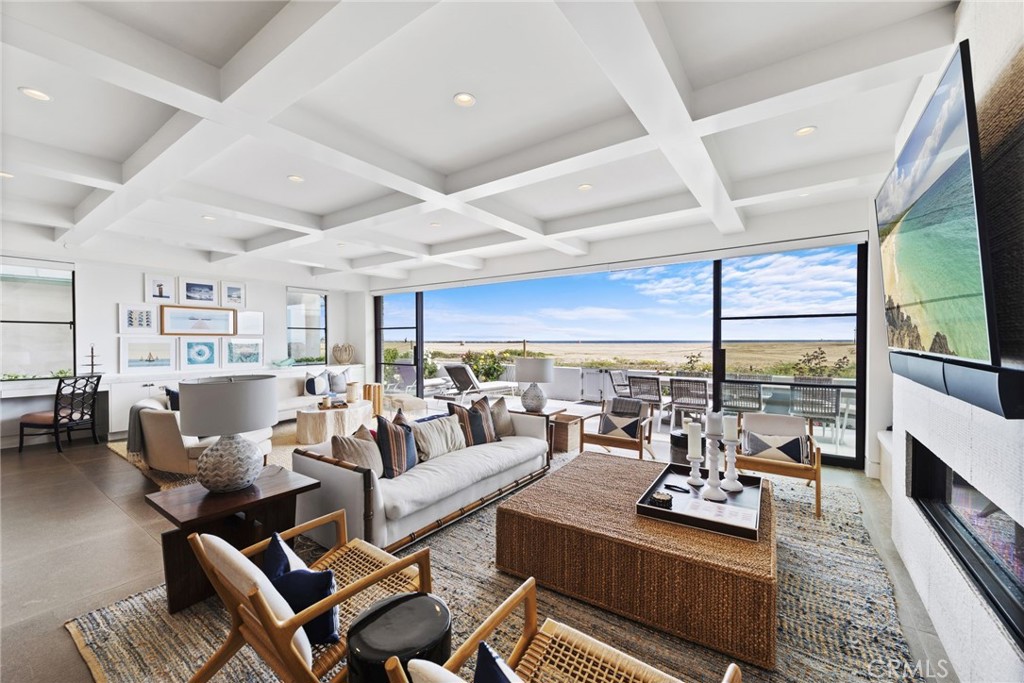 2148 E Oceanfront