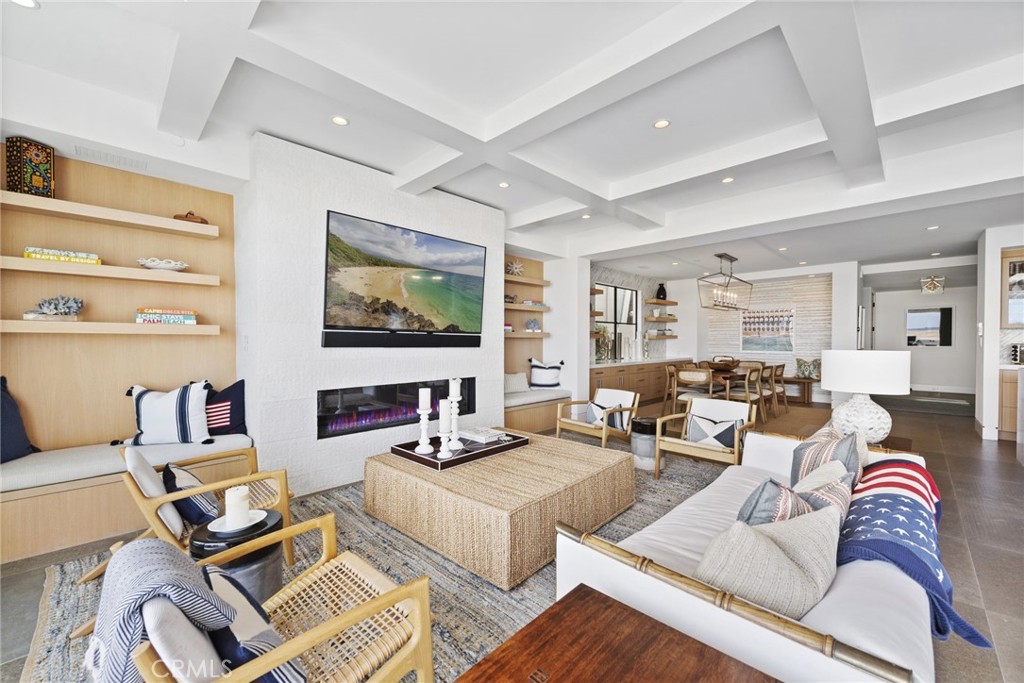 2148 E Oceanfront