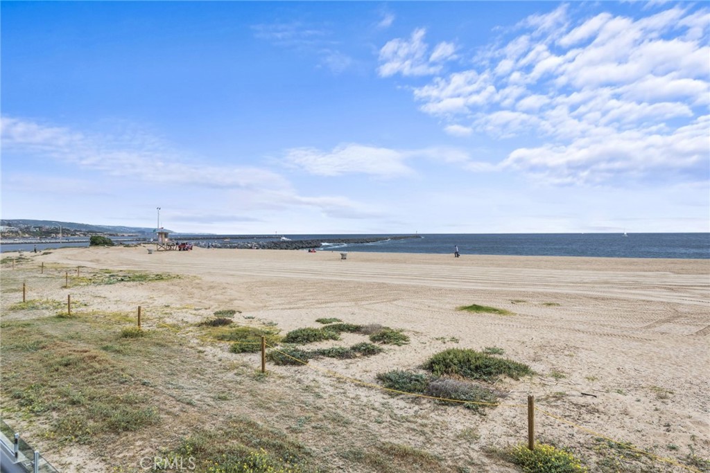 2148 E Oceanfront