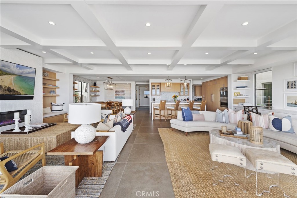 2148 E Oceanfront